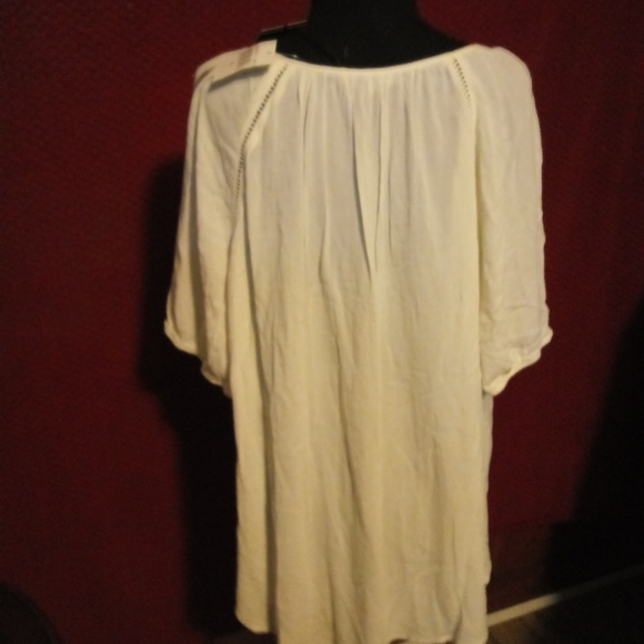Living Doll Ivory Blouse - Picture 3 of 4